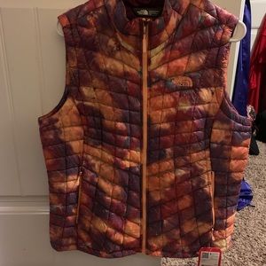 Women's vest size large, still have tags on them